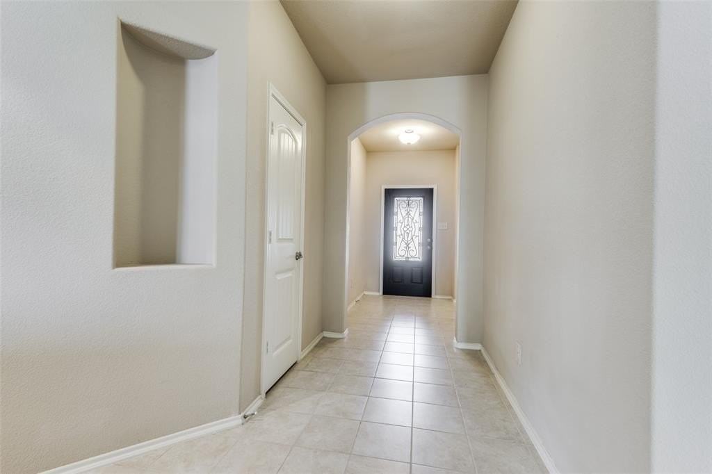 1120 Lake Meadow Ln - Photo 5 of 25