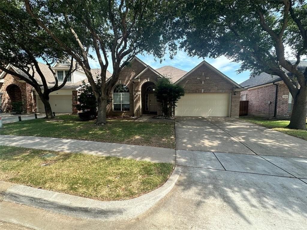 2450 Streamside Ct - Photo 2 of 28