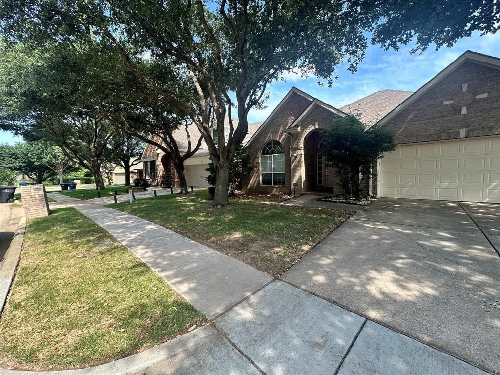 2450 Streamside Ct - Photo 3 of 28