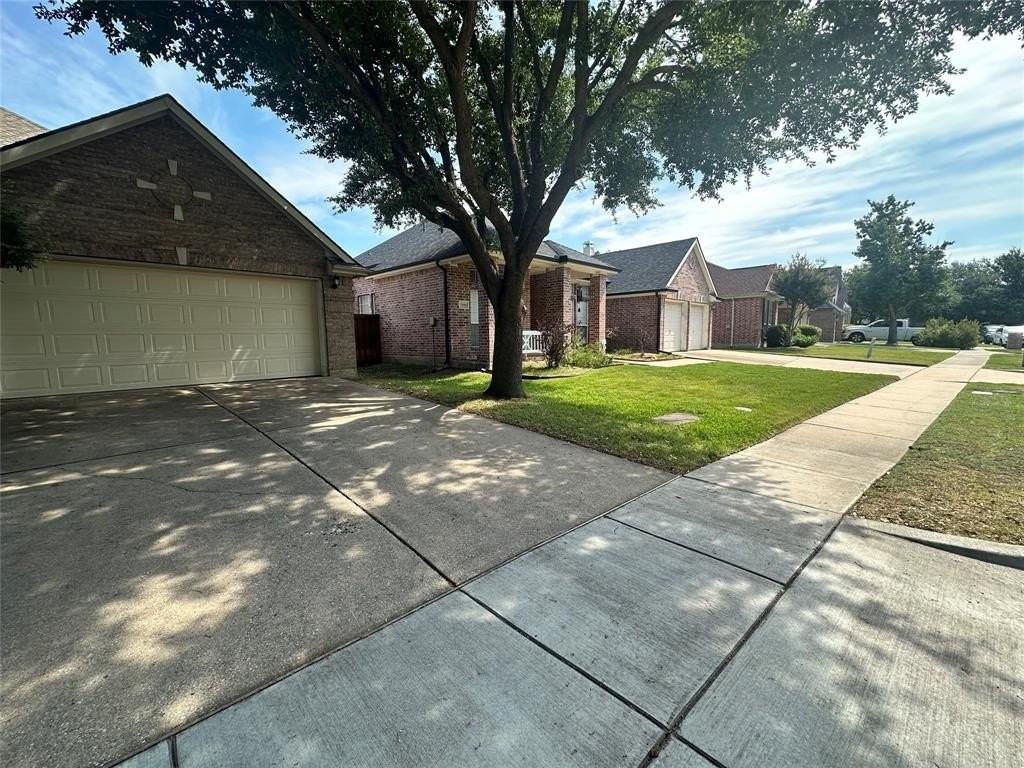 2450 Streamside Ct - Photo 5 of 28