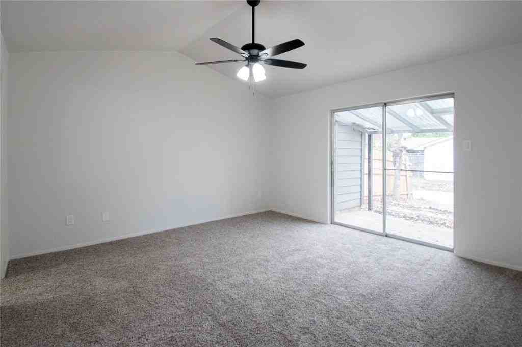 705 Denmark Dr - Photo 5 of 11