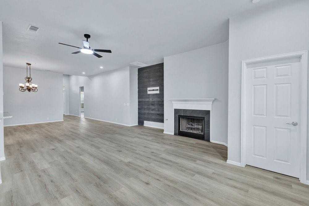 2808 Cedar Ridge Ln - Photo 4 of 28