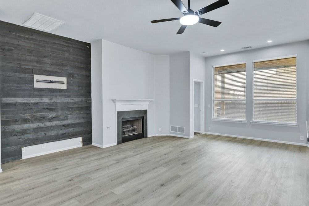 2808 Cedar Ridge Ln - Photo 6 of 28