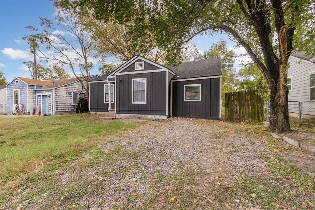 1527 Columbia Ave - Photo 5 of 27