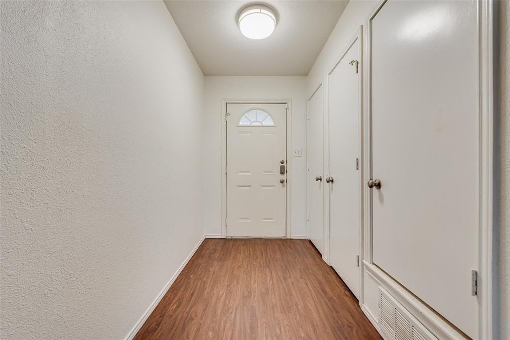 516 Roberts Dr - Photo 5 of 29