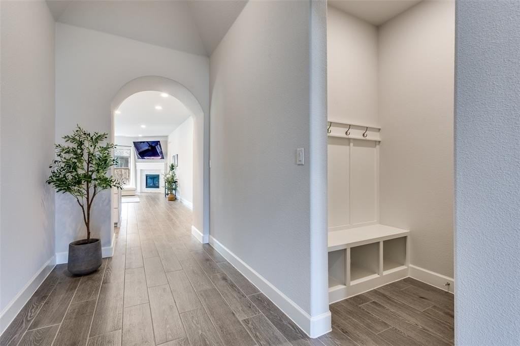 904 Saffold Trl - Photo 4 of 26