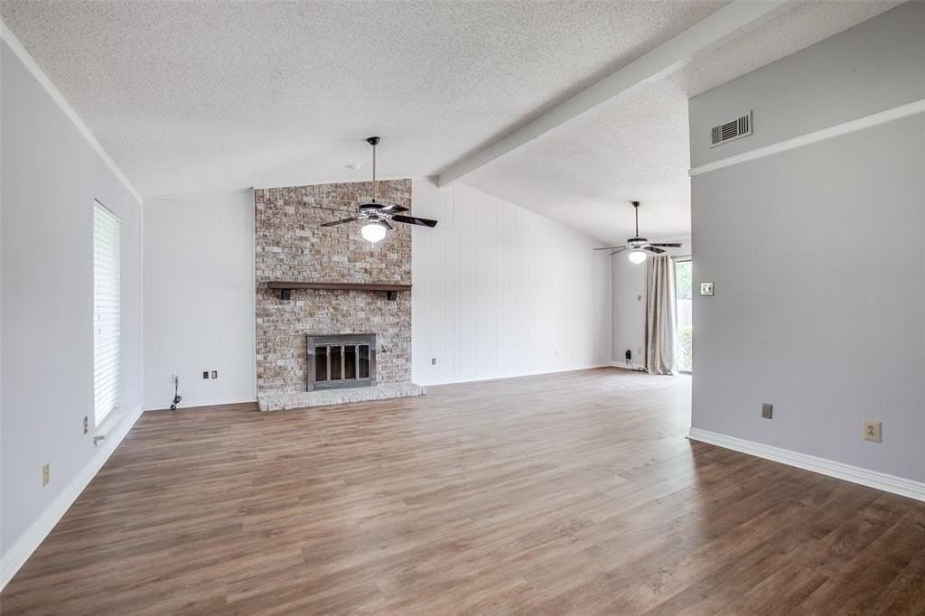 1122 Melissa Ln - Photo 2 of 12