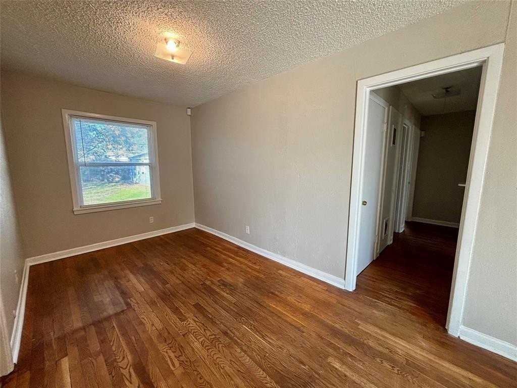 5856 Trigg Dr - Photo 6 of 16