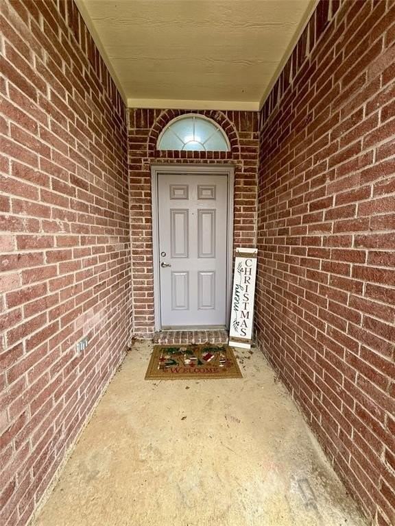 2922 Custer Dr - Photo 2 of 27