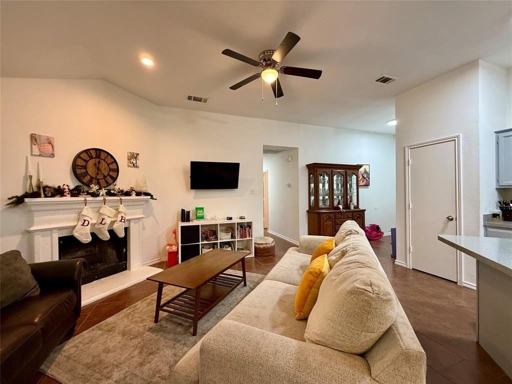 2922 Custer Dr - Photo 6 of 27