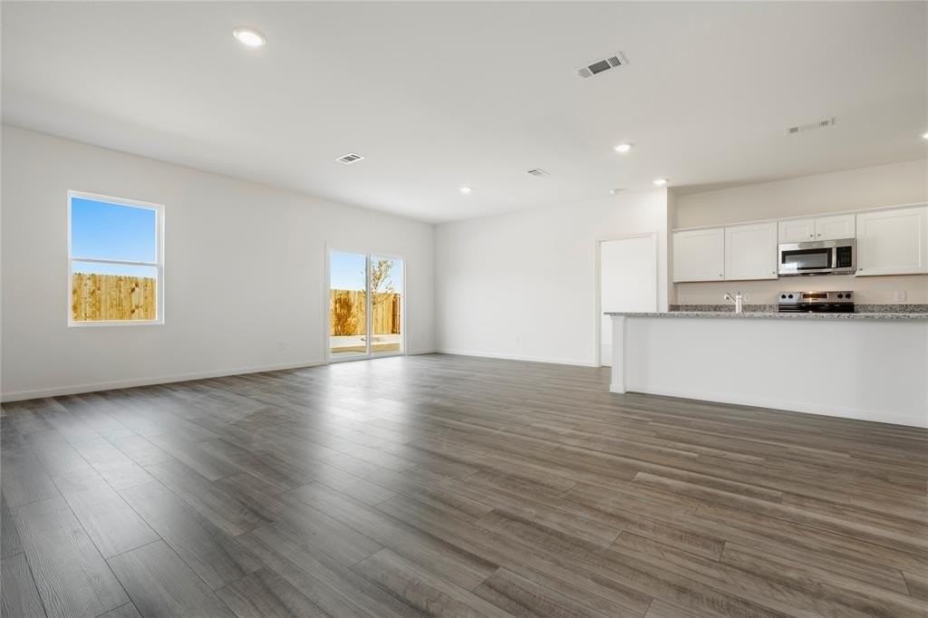 4948 Redhead Dr - Photo 5 of 40