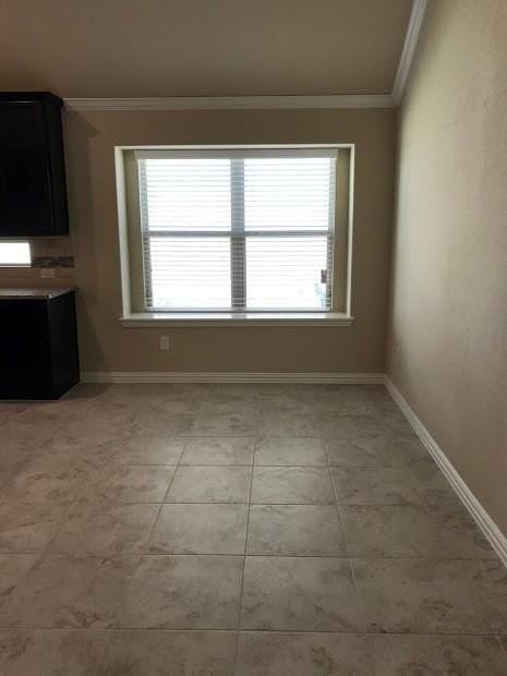 2105 Washington Park Way - Photo 5 of 29