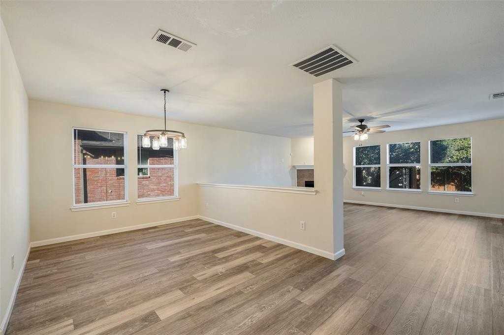 1817 Heron Dr - Photo 3 of 22