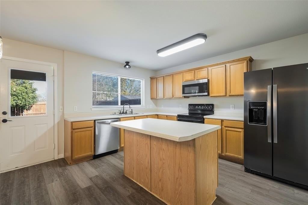 1817 Heron Dr - Photo 7 of 22