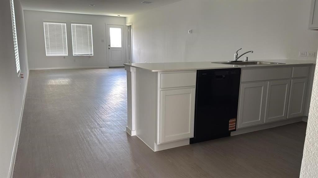 3120 Tokara St - Photo 4 of 17