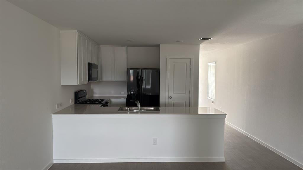 3120 Tokara St - Photo 6 of 17