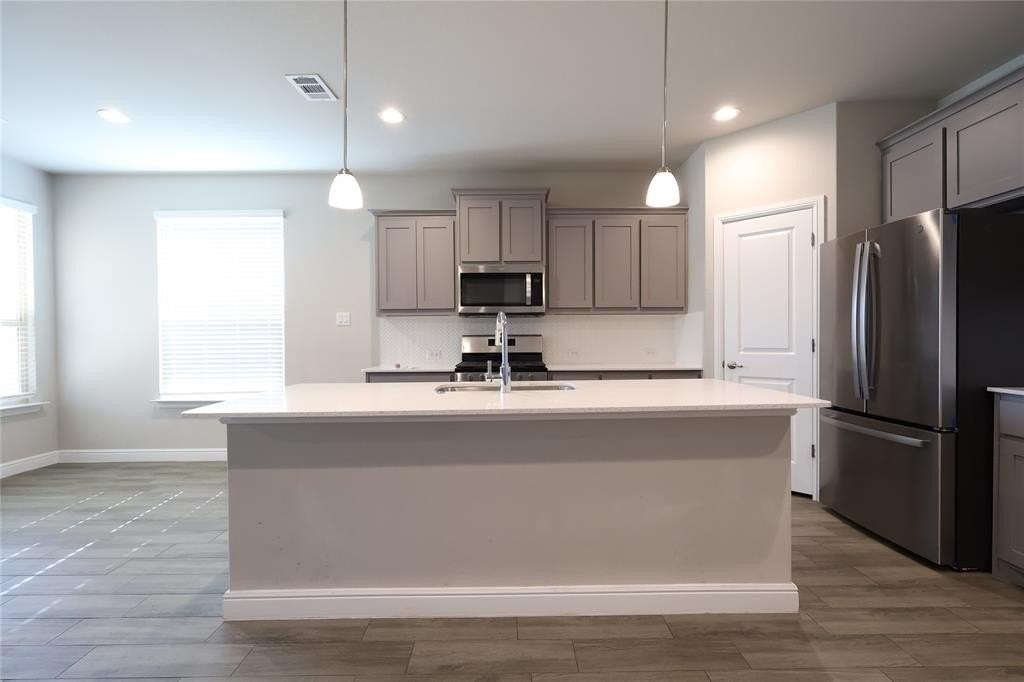 2513 Gray Dr - Photo 4 of 32