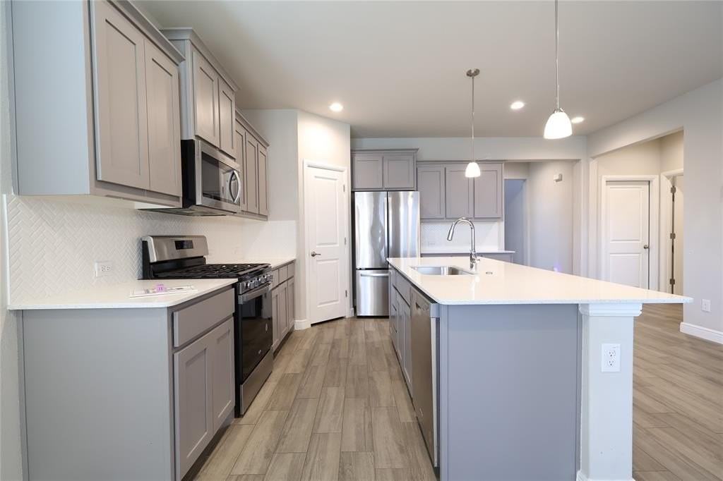 2513 Gray Dr - Photo 5 of 32