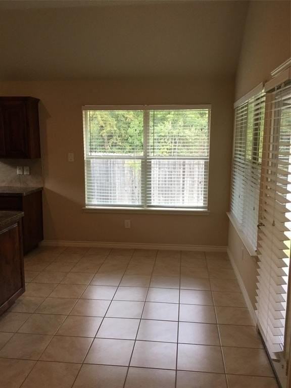 1419 Lauren Ln - Photo 3 of 12