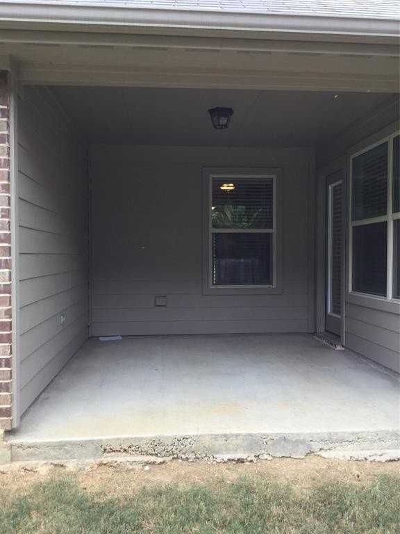 1419 Lauren Ln - Photo 5 of 12