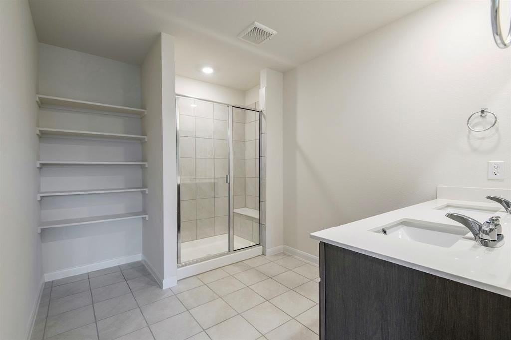 709 Smokey Trl - Photo 7 of 12