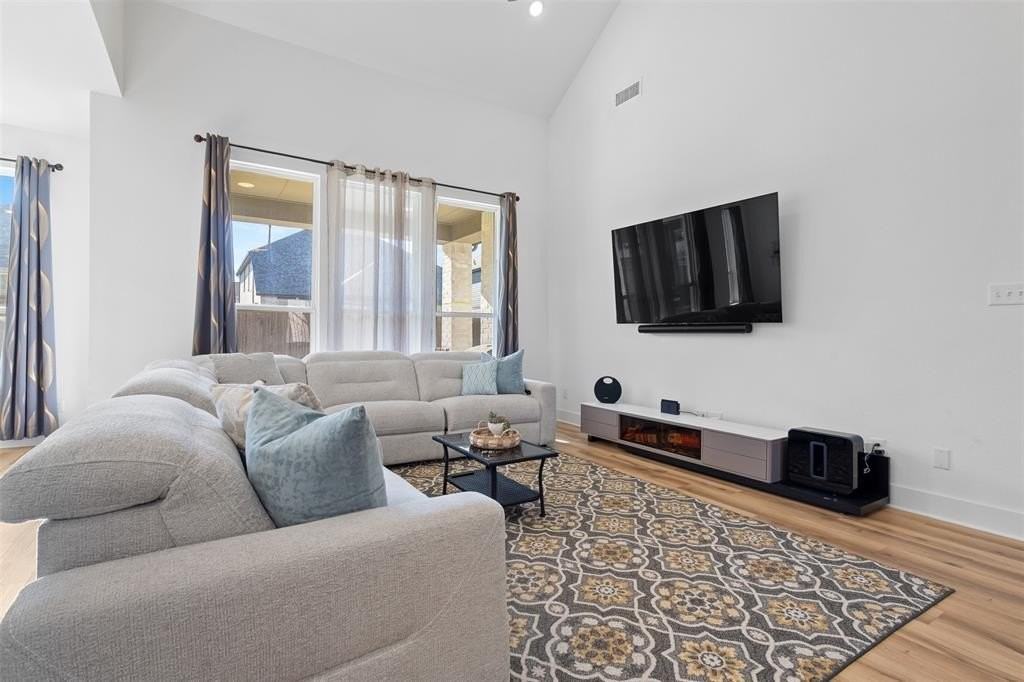 1136 Saddle Ridge Dr - Photo 6 of 26