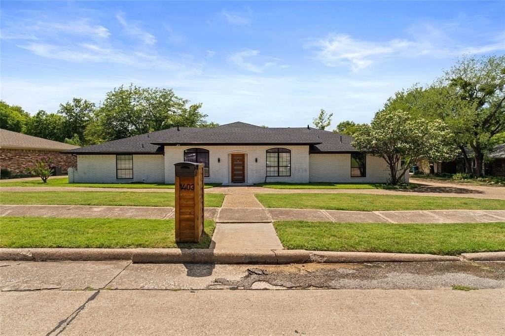 1403 Carriage Ln - Photo 2 of 21