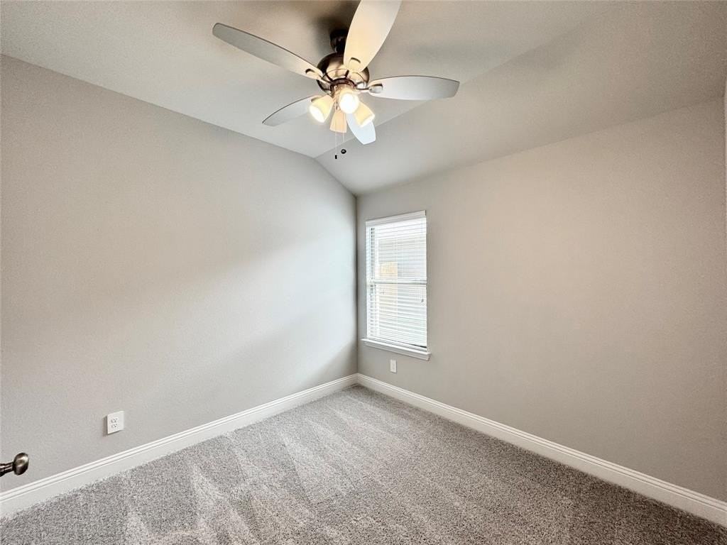 1420 Waverley Dr - Photo 3 of 20