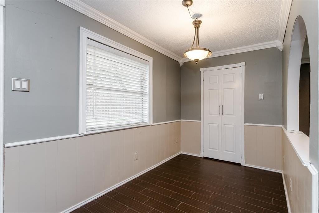 2517 Rosewood Dr - Photo 7 of 31