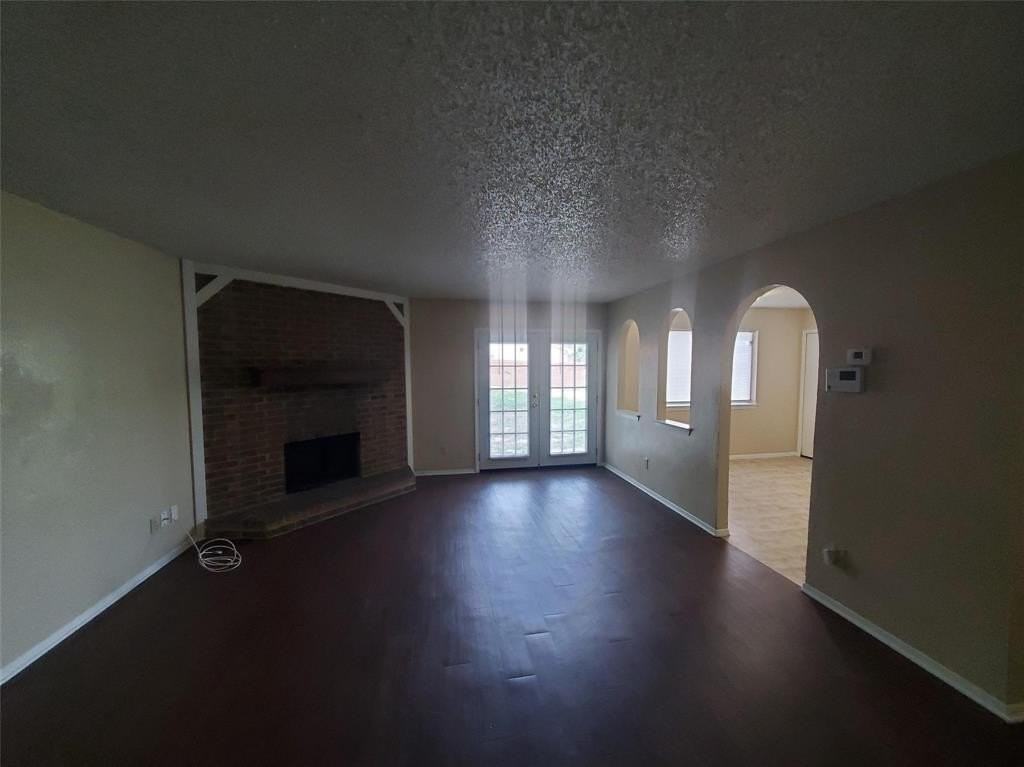 1517 Frio Ln - Photo 6 of 11