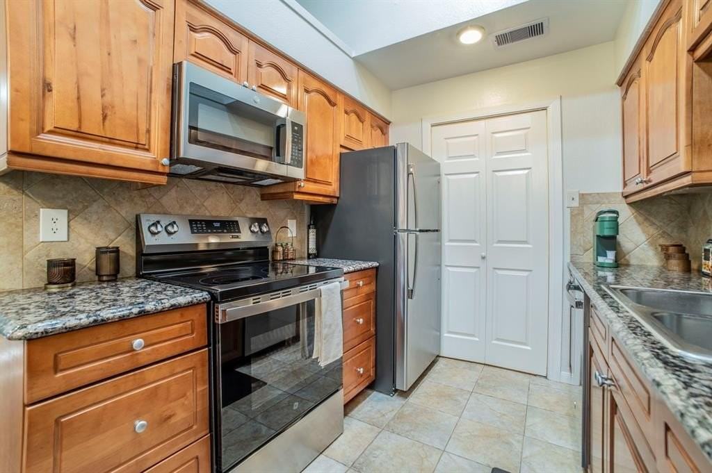 5676 Cedar Creek Dr - Photo 4 of 18