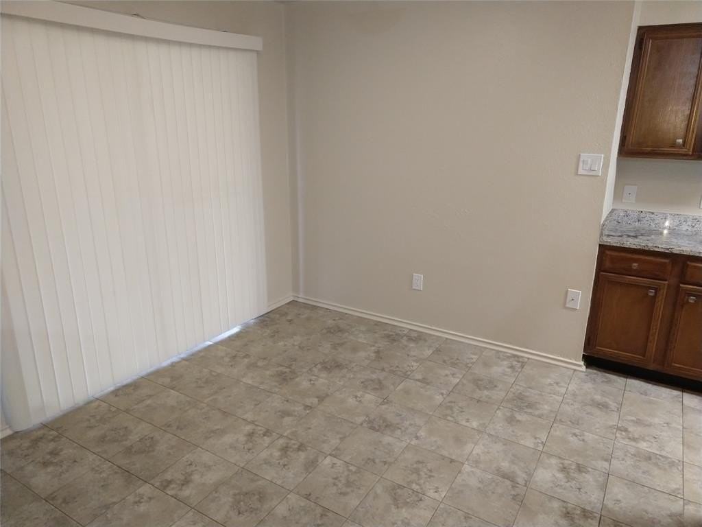 1929 Lost Creek Dr - Photo 4 of 18