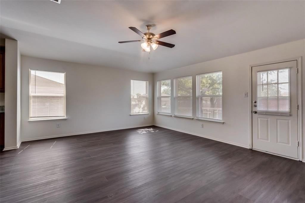 612 Snapdragon Ln - Photo 5 of 13