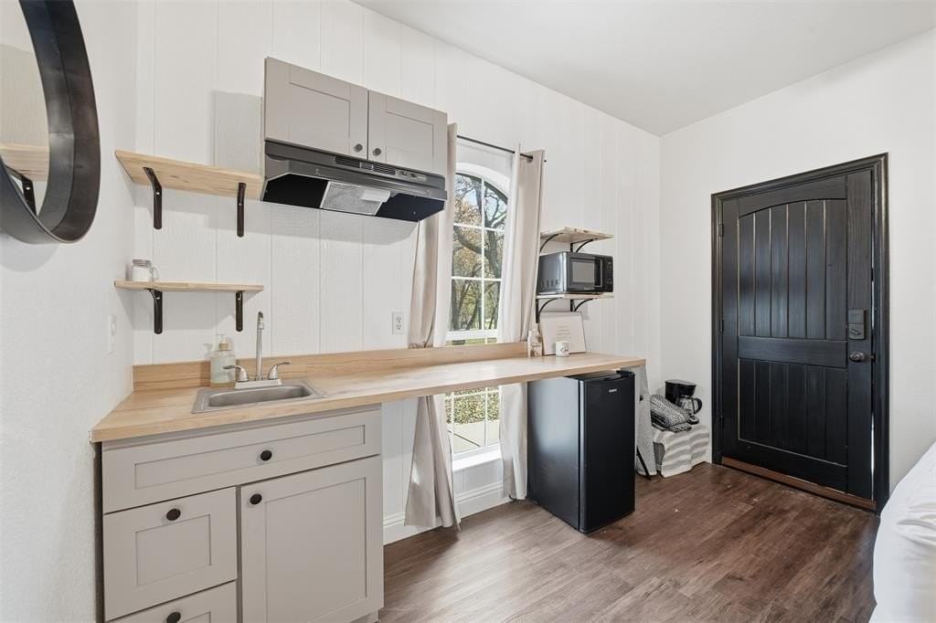 156 Howard Newby Ln - Photo 3 of 12