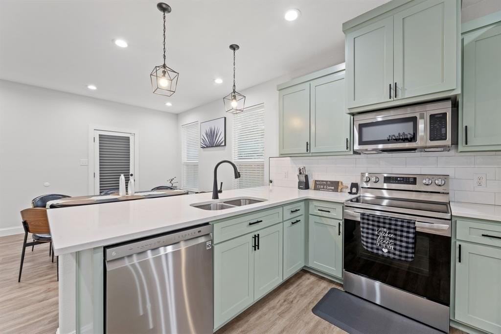 1530 E Cannon St - Photo 6 of 16