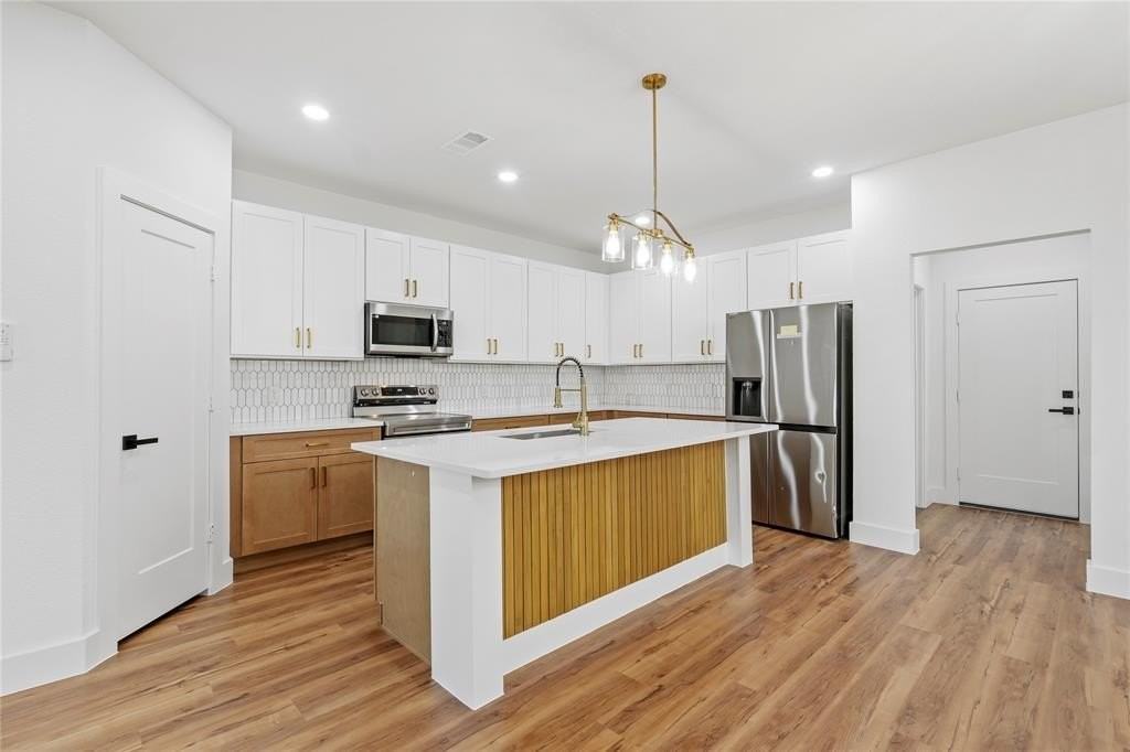 1314 Fletcher St - Photo 3 of 16