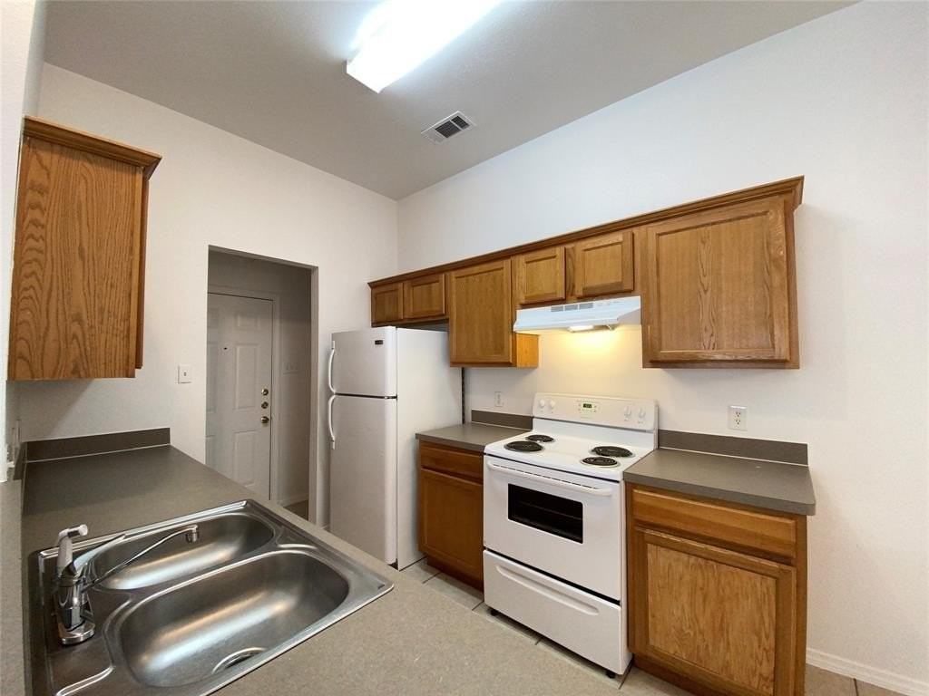 1703 Novella Ct - Photo 7 of 24