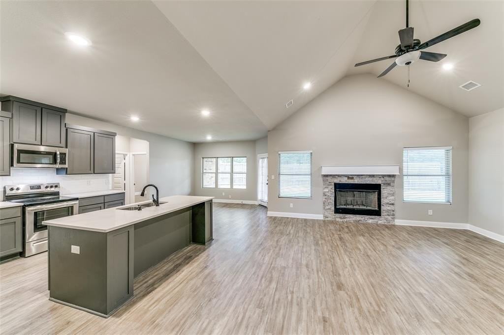 2844 Rodeo Dr - Photo 5 of 25