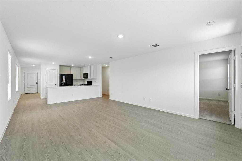 3913 Eufaula Dr - Photo 3 of 22