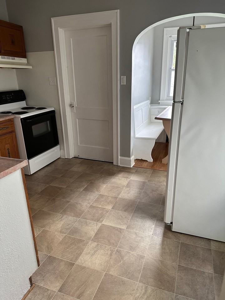 1113 5th Ave #1 - Photo 6 of 10