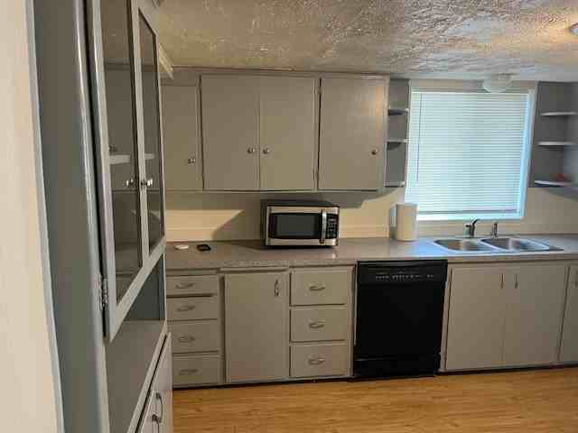 423 14th Ave N - Photo 5 of 7