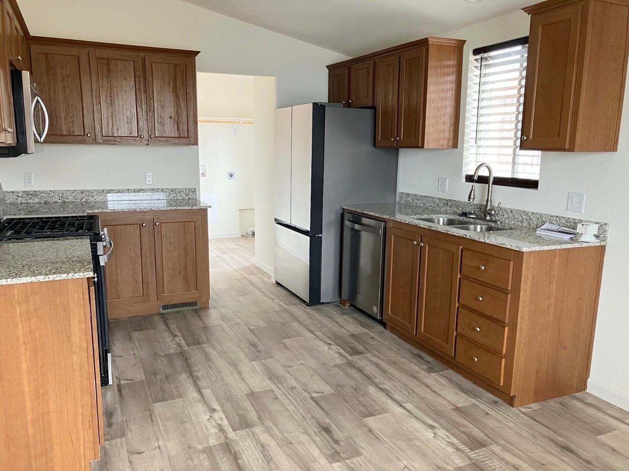 702 W Mcarthur Ave #56 - Photo 2 of 7