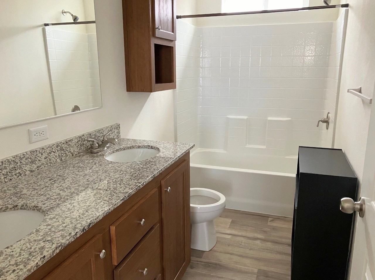 702 W Mcarthur Ave #56 - Photo 6 of 7