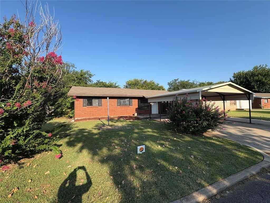 2605 Queensbury Rd - Photo 3 of 20