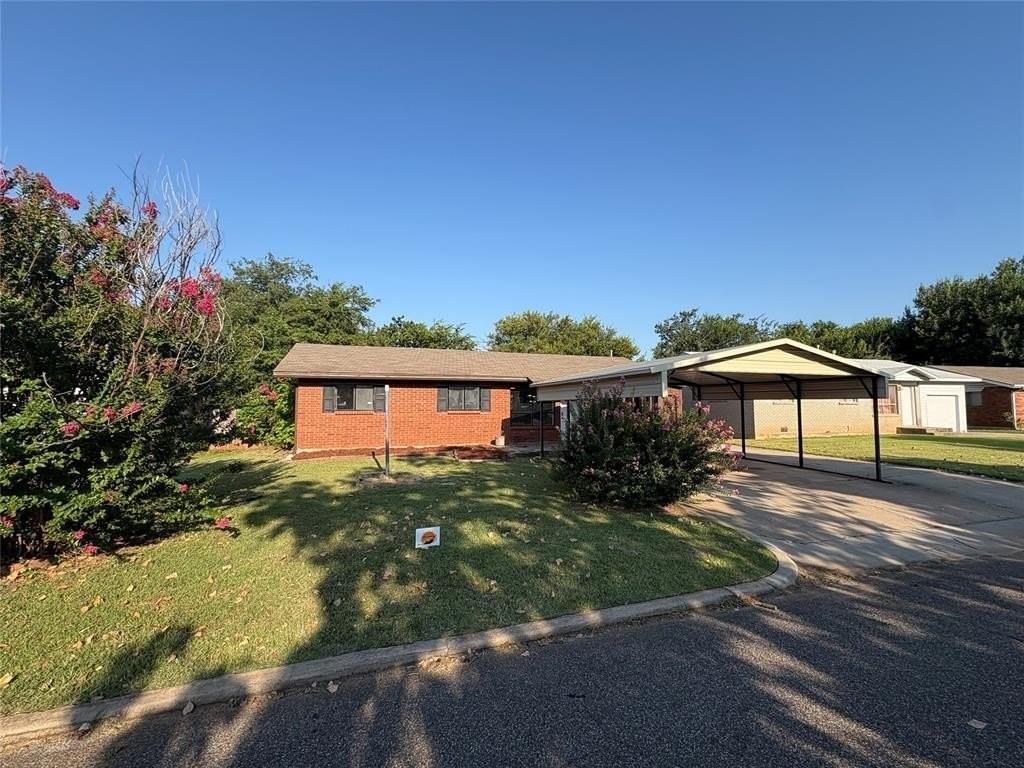 2605 Queensbury Rd - Photo 4 of 20