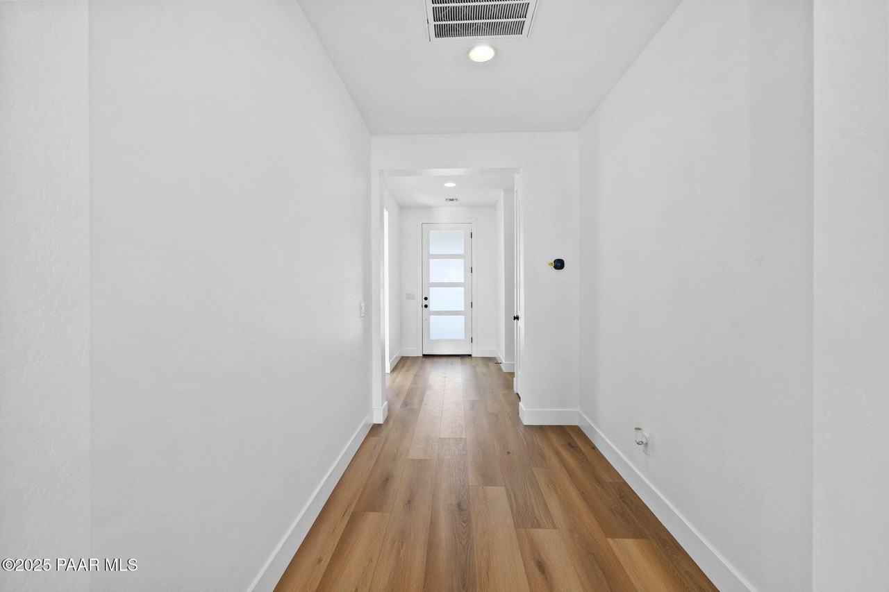 5992 E Finch St - Photo 3 of 36