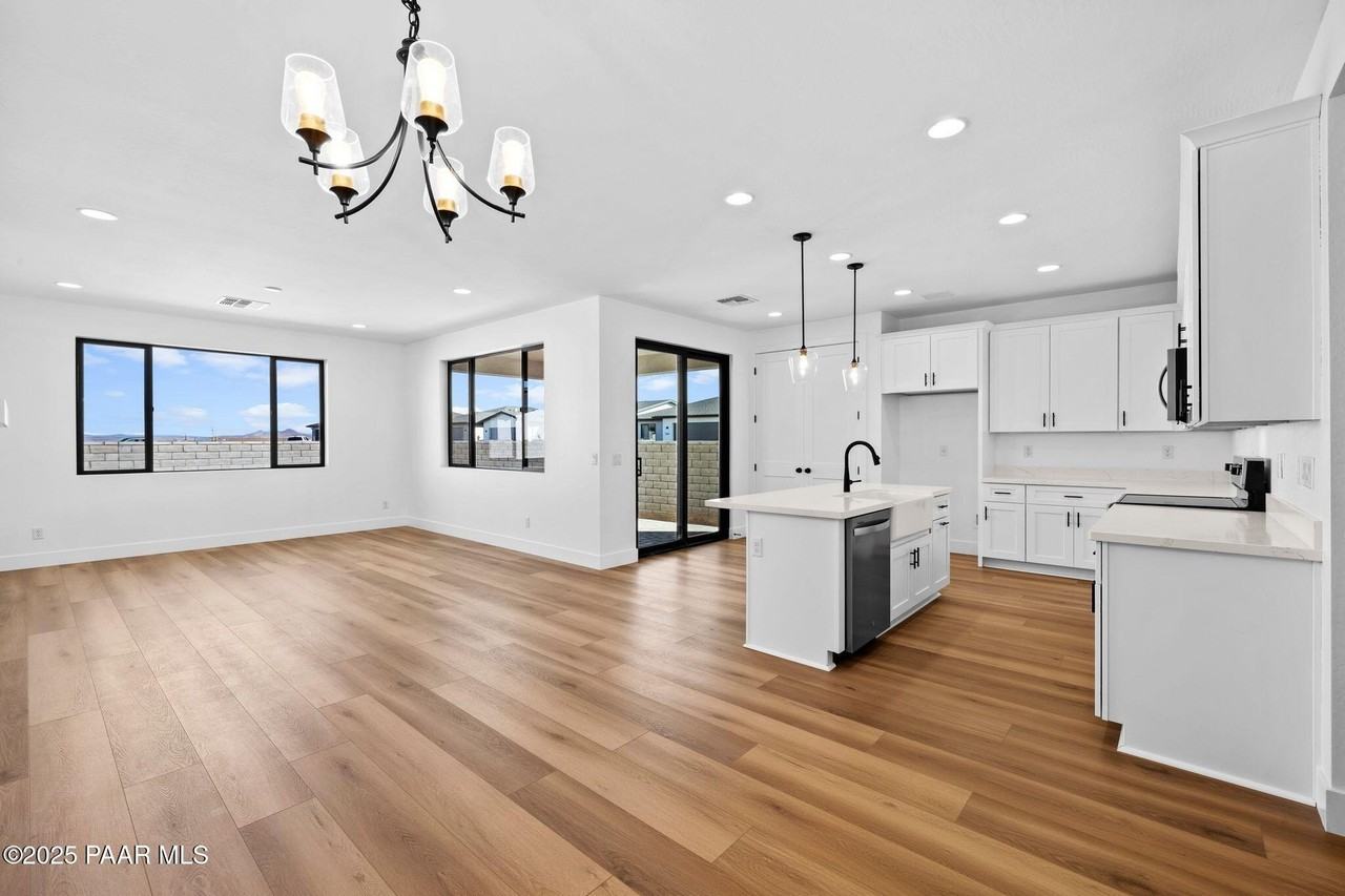 5992 E Finch St - Photo 6 of 36