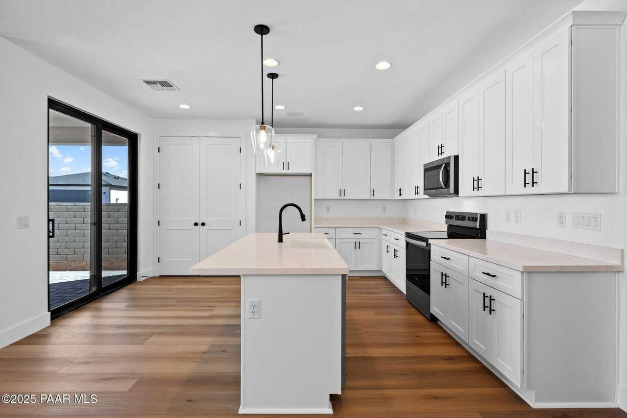 5992 E Finch St - Photo 7 of 36