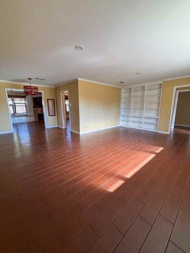 1710 Princeton Ave - Photo 5 of 16