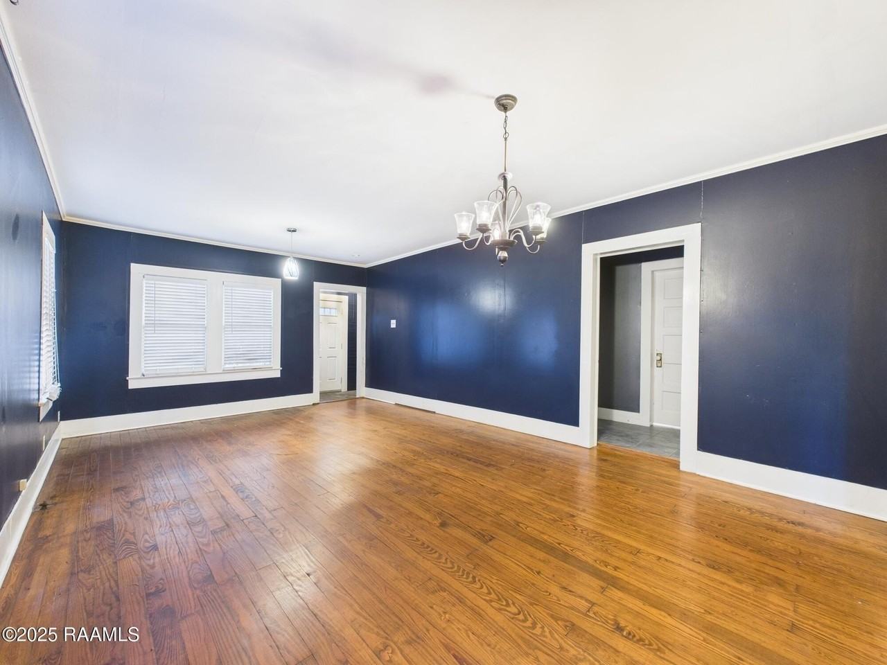 408 Harding St - Photo 6 of 17